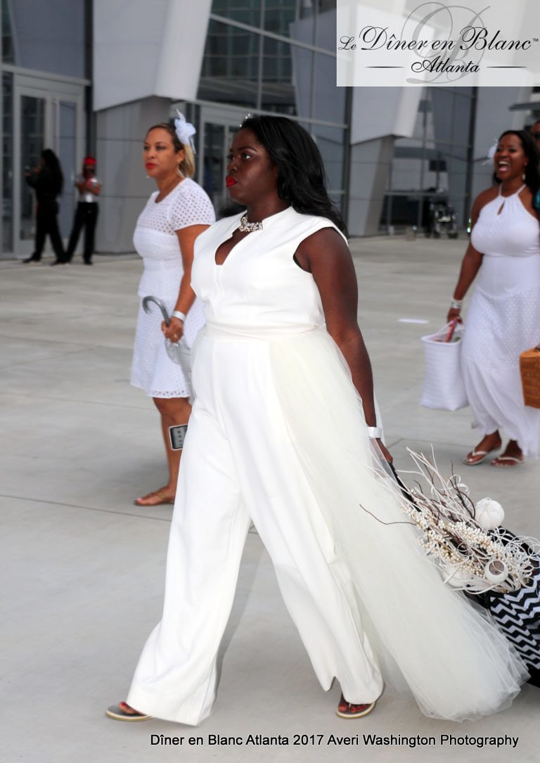 What to Wear to Diner en Blanc Your Guide to the Secret AllWhite