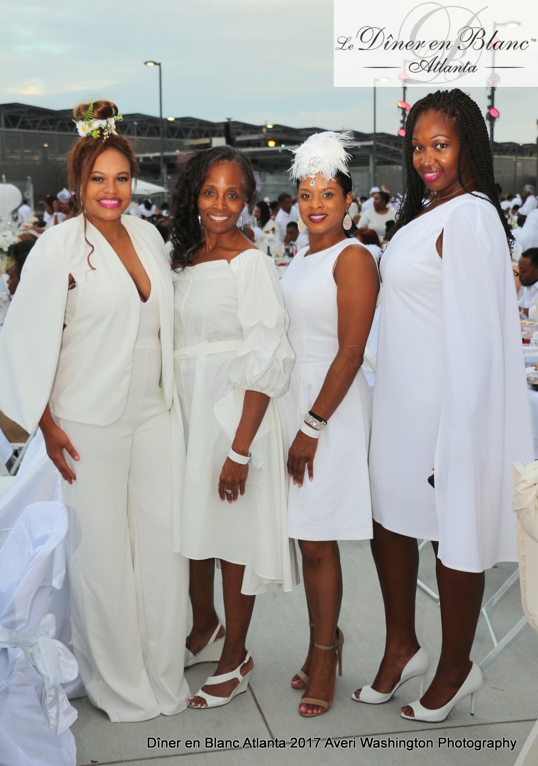 What to Wear to Diner en Blanc: Your Guide to the Secret All-White ...